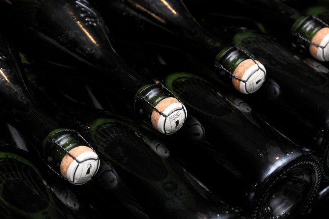 CHAMPAGNE FLEURY GILLE - Bouteille bouchée et muselée